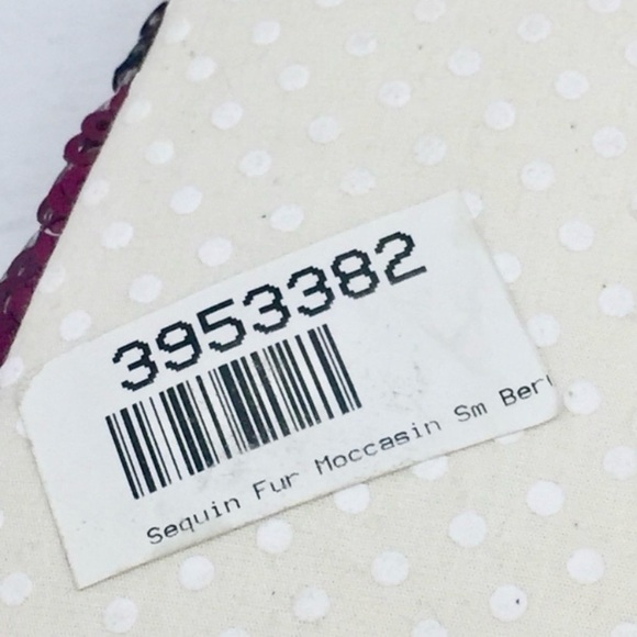 Pottery Barn Moccasin Slippers 5/6 New - Picture 4 of 5